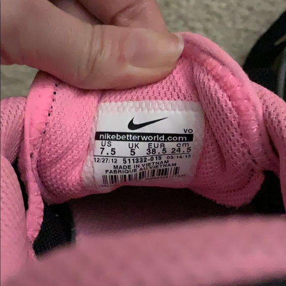 Nike Running Shoes - Picture 6 of 6